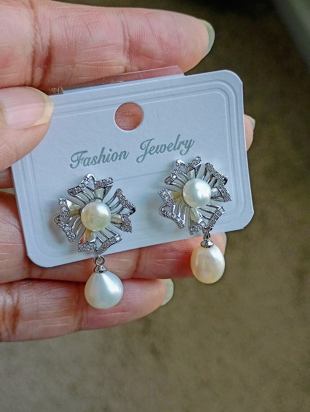 New Fashion Jewelry Silver and White Pearl Drop Earrings
